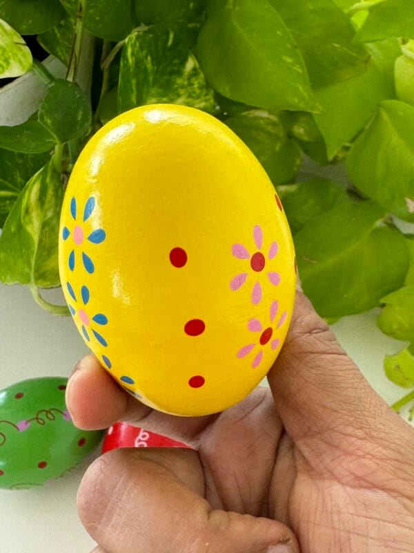 egg rattle - Image 2